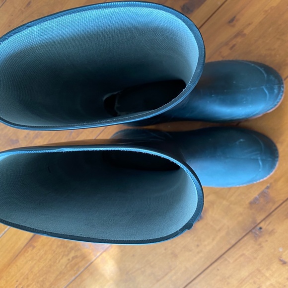 Rubber Rain Boots, Size 6/7, Made in the USA - Picture 5 of 6